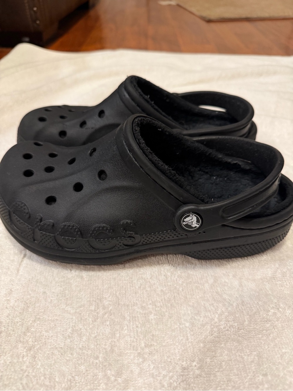 Crocs Adults Classic Lined Clog - Black - Picture 2 of 3